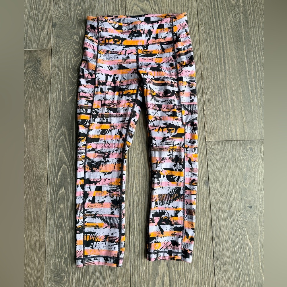 Lululemon Speed Up Crop *21" in Inversion Multi Size 4